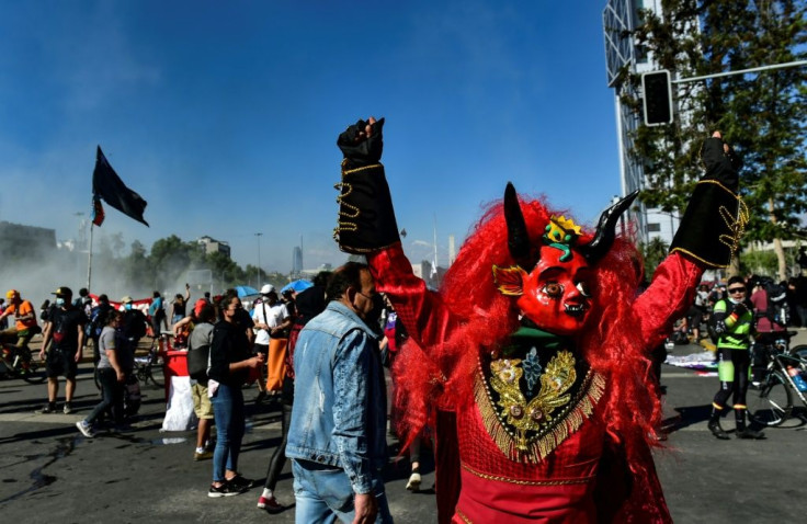 Protesters in Santiago marked the second anniversary of the October 2019 social movement that sparked constitutional change with a new demonstration that turned violent