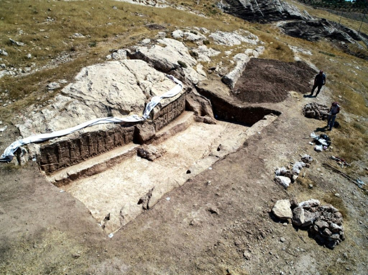 The carvings were made to remind people of the king who ordered the construction of an irrigation canal