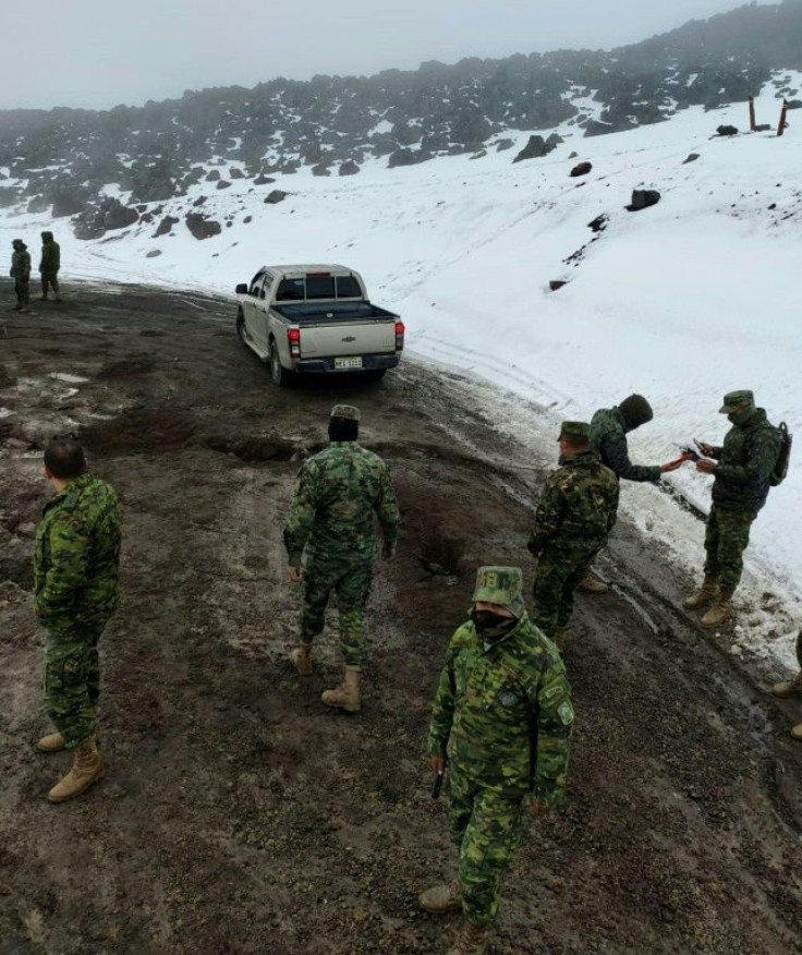 Military personnel prepare to start a rescue operation following an avalanche on Chimborazo volcano on October 24, 2021An avalanche registered earlier today in the snow-capped Chimborazo volcano, in central Andean region, fell on a group of mountaineers