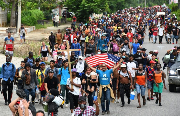 Around 1,000 migrants are marching through southern Mexico towards the capital seeking refugee status