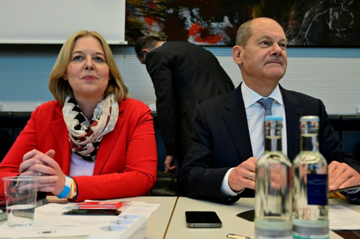 Social Democrat Baerbel Bas, shown next to Finance Minister Olaf Scholz, is expected to become the third woman speaker of the Bundestag