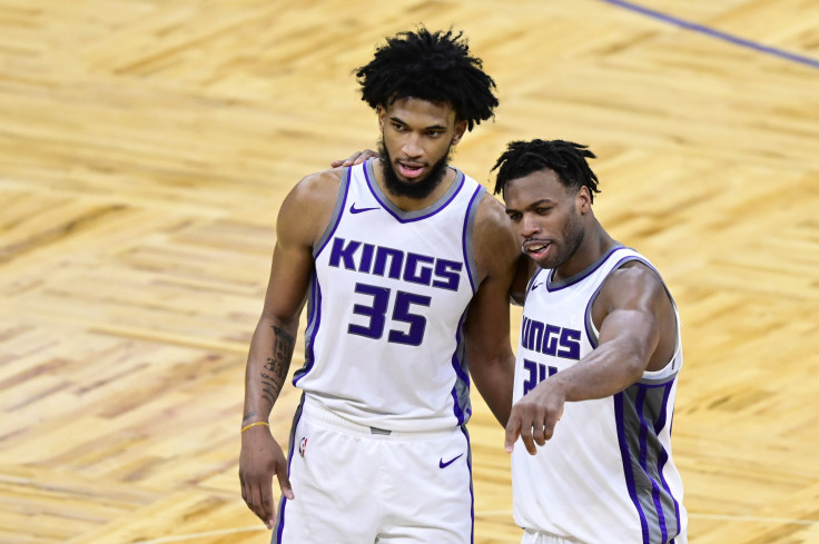  Marvin Bagley III #35 and Buddy Hield #24 