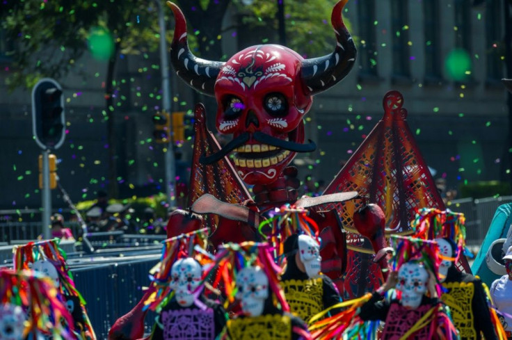 Mexican authorities dedicated the Day of the Dead event to medical workers and victims of the pandemic