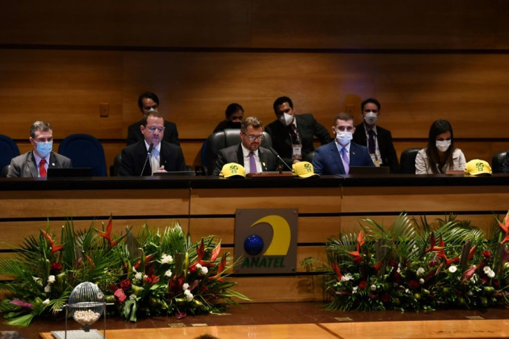 Some 15 companies participated in the bidding to build Brazil's 5G data network, in a session run by officials of the country's national telecommunications agency