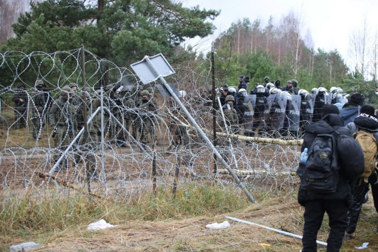 Polish security forces stand ready to repel any attempt to storm the frontier