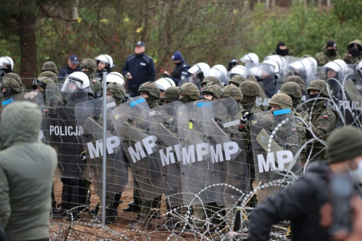 Poland said it had repelled an attempt by hundreds of migrants to illegally enter the country by crossing the border from Belarus