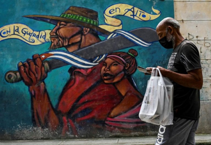 Cuban officials, who deny the existence of political prisoners in the country, consider the opposition to be illegitimate and allege it is financed by the United States