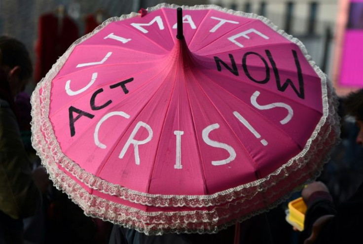climate activists demonstrate outside the COP26 climate conference in Glasgow on November 12