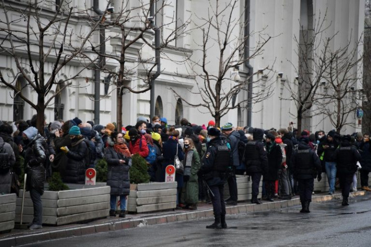 Dozens gathered outside the court to support Memorial on a cold Moscow day as the hearing into its closure began
