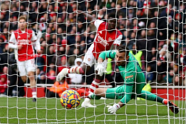 Bukayo Saka (2R) scored the crucial opening goal for Arsenal