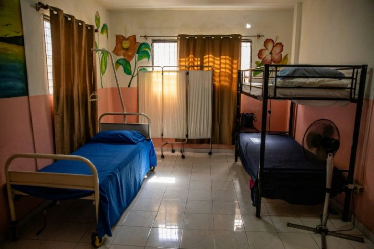 An emergency accommodation room at the Doctors Without Borders' "Pran men'm" clinic in Port-au-Prince, Haiti