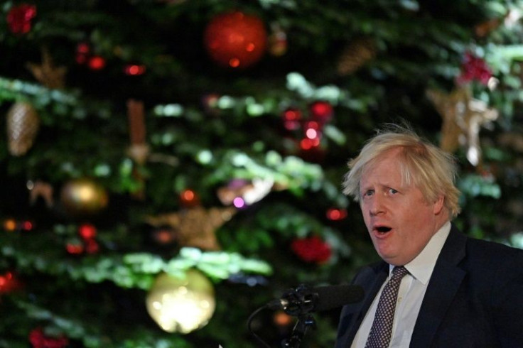 Prime Minister Boris Johnson insists Christmas there is no need to change Christmas plans despite the emergence of the new Omicron variant of the disease