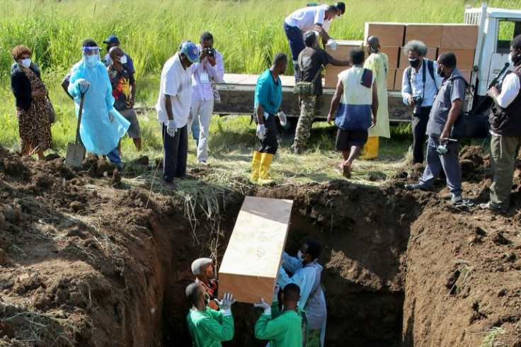 The ceremony took place at Nine Mile Cemetery on the outskirts of the capital Port Moresby
