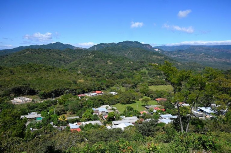 In 1981, the residents of El Mozote were living a peaceful life in the midst of war, raising beans, corn, sugar cane and cows among green hills. Then the soldiers came