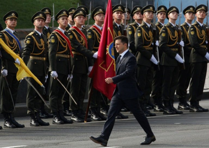 Ukrainian President Volodymyr Zelensky (C) has called on allies to allow imports of defensive weapons