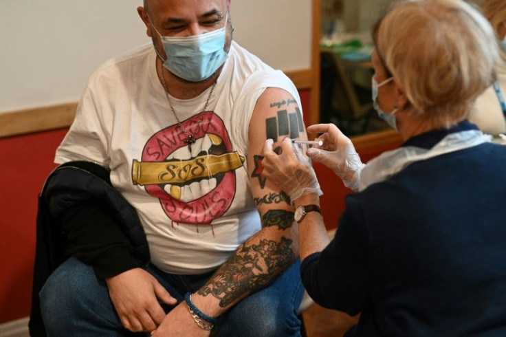 A series of recent scandals and the arrival of the Omicron variant of coronavirus have deepened the gloom