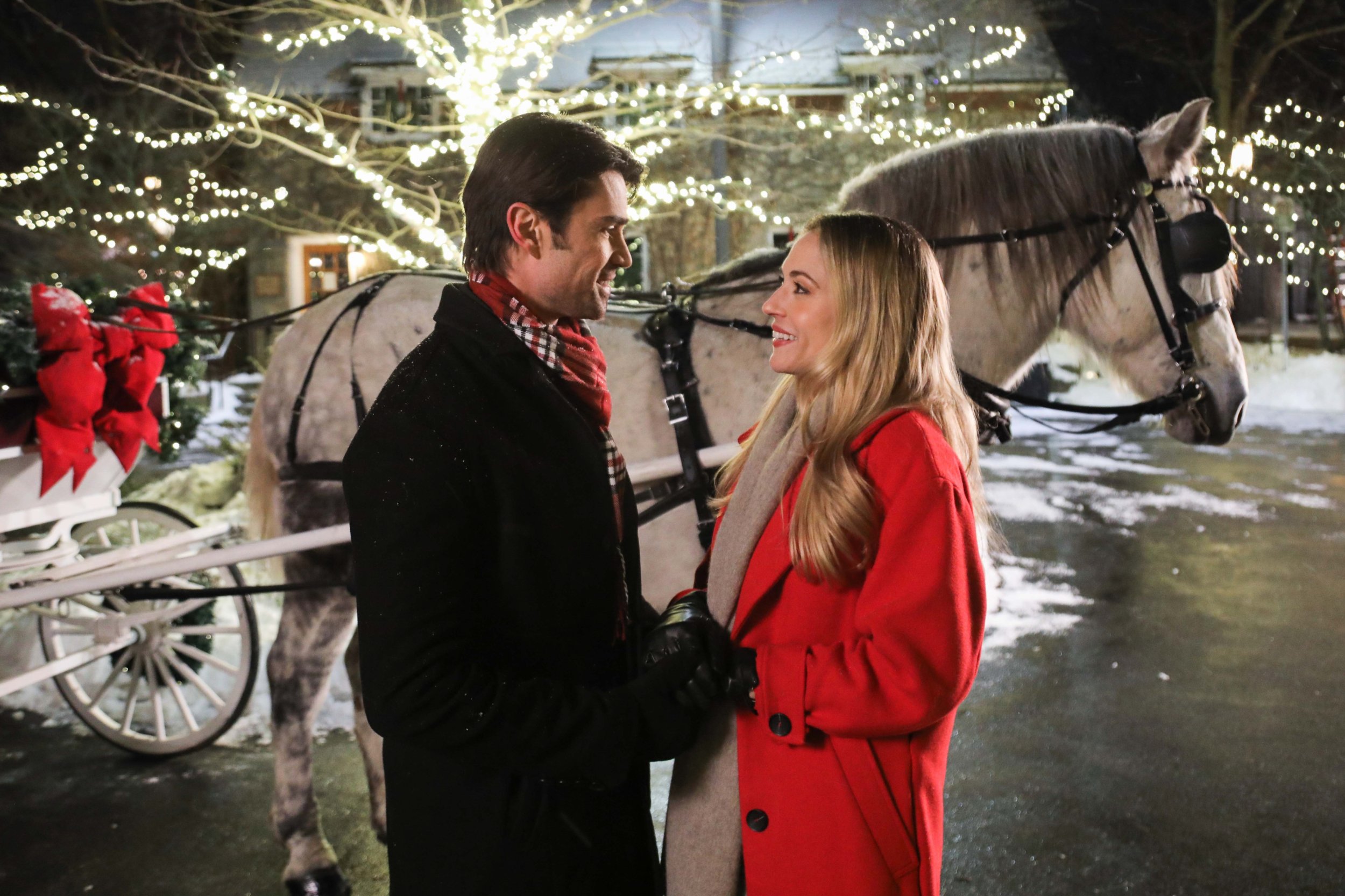 ‘It Takes A Christmas Village’ Lifetime Movie Premiere Trailer