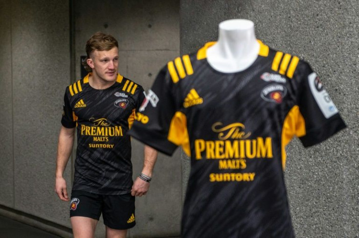 New Zealand's Damian McKenzie wants to play at stand-off after joining Japanese side Suntory Sungoliath Tokyo