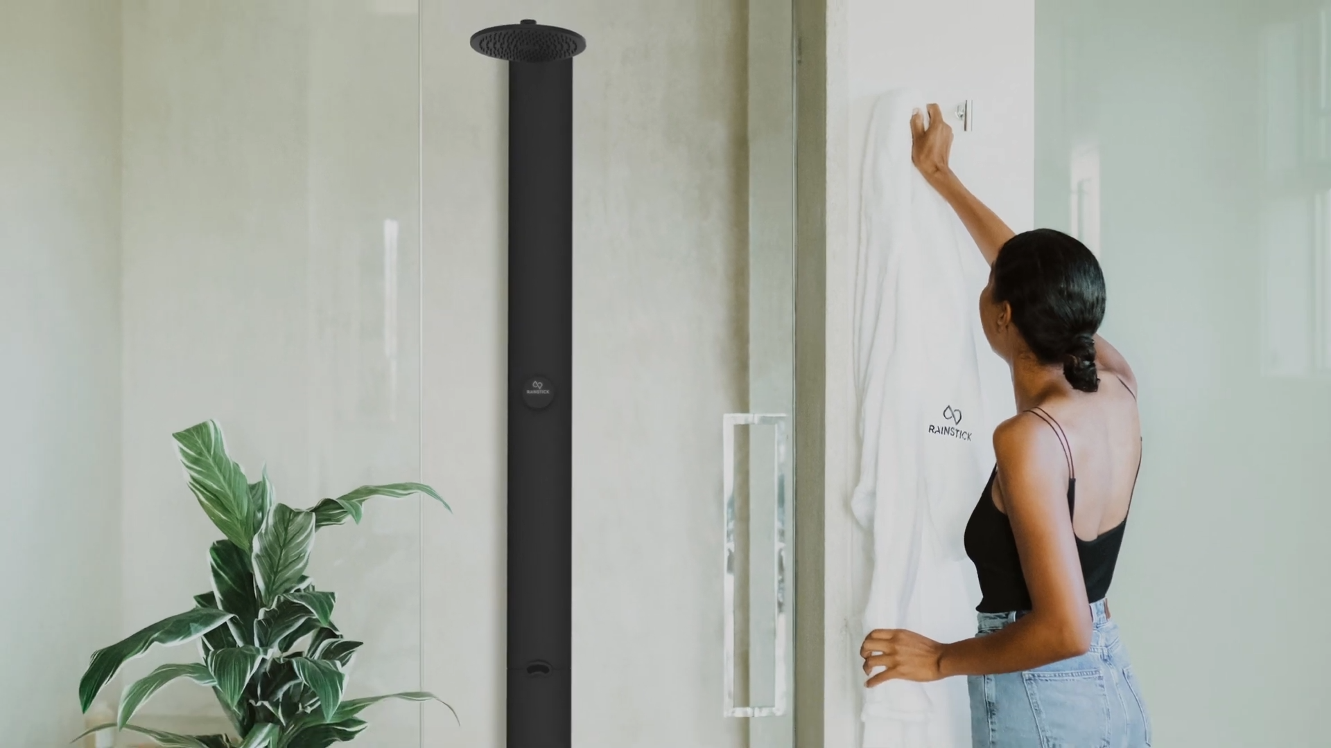rainstick-shower-sustainable-and-efficient-way-to-bathe-while-cutting
