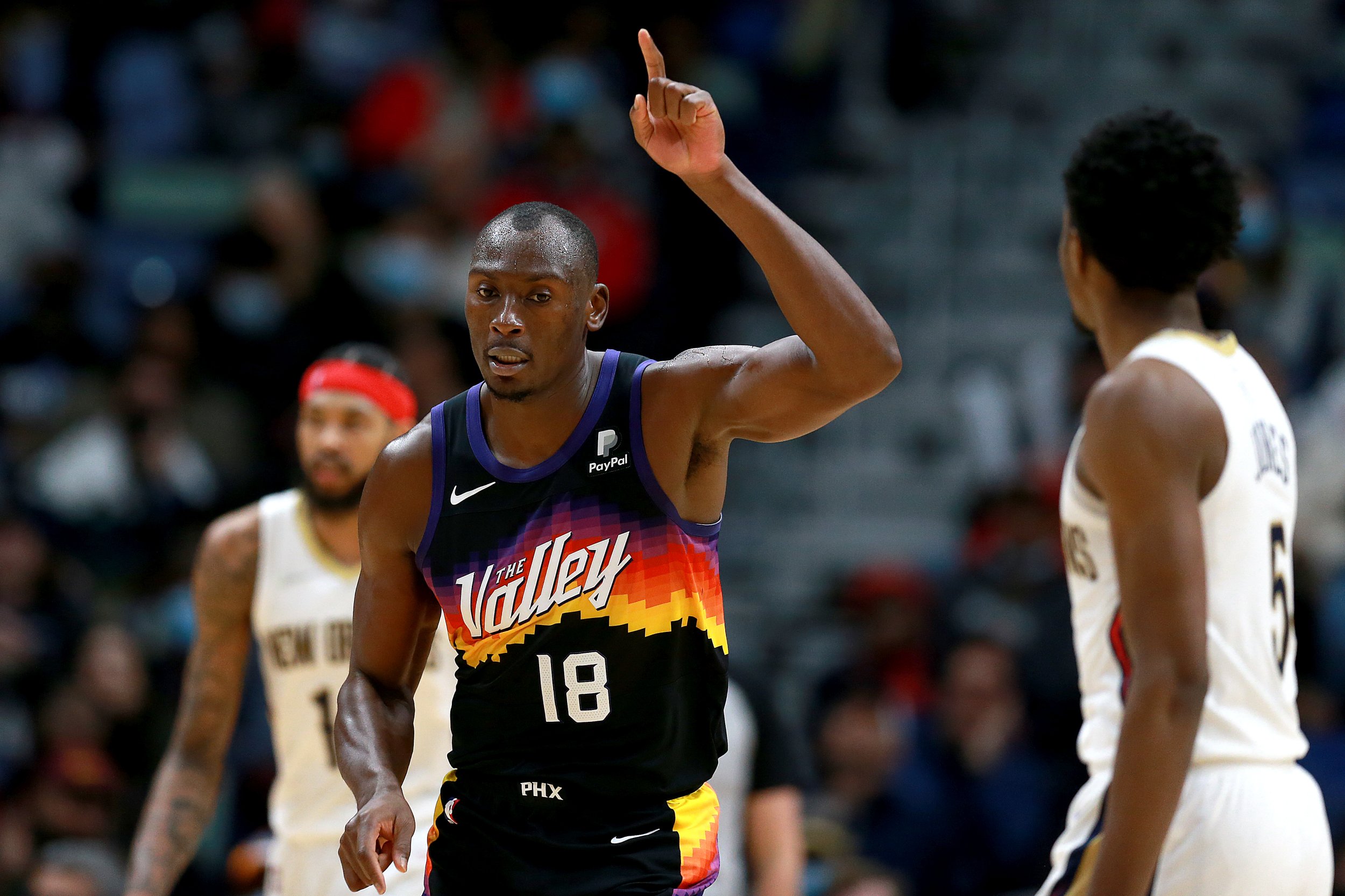 NBA News: How Bismack Biyombo Signing Affects Suns' Title Chances