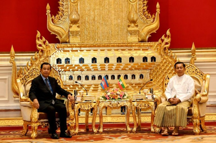 Cambodian PM Hun Sen (left) met Myanmar military leader Min Aung Hlaing, and the pair discussed peace efforts and the junta's future plans