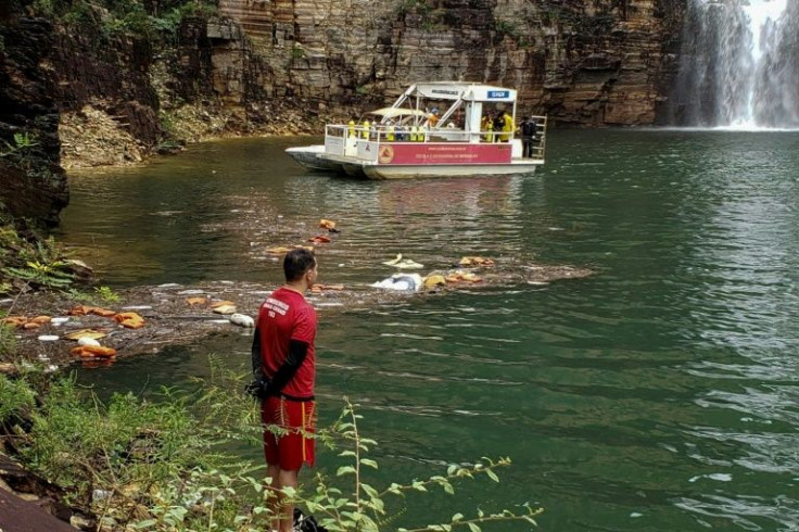 Rock falls in the area of Furnas Lake are more likely to occur during the rainy months of December and January