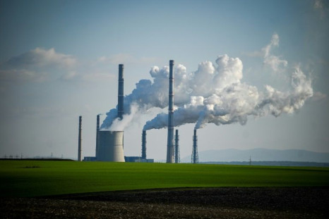 Electricity generation from coal and natural gas hit record levels last year, the IEA says