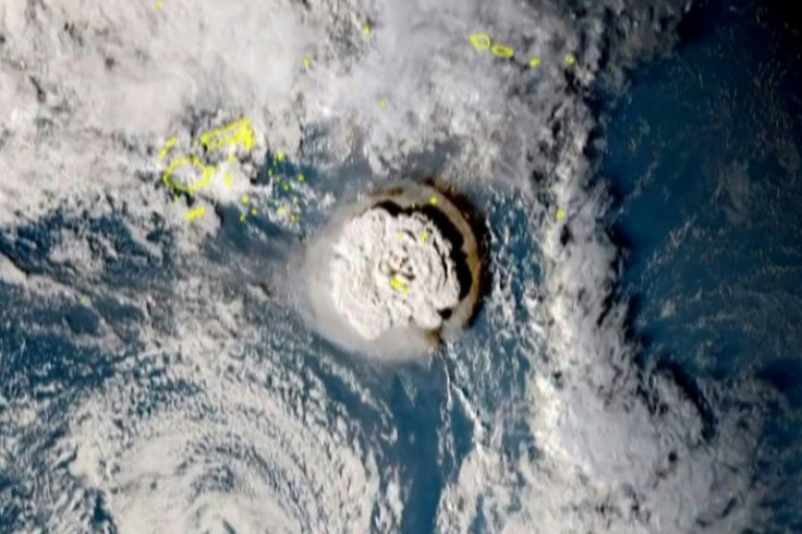 A satellite image on January 15, 2022 shows the volcanic eruption that provoked a tsunami in Tonga