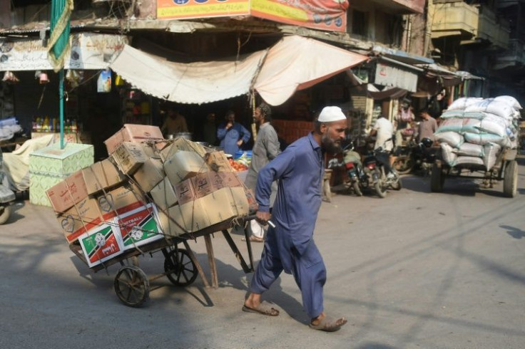 Inflation in Pakistan hit about 10 percent last year