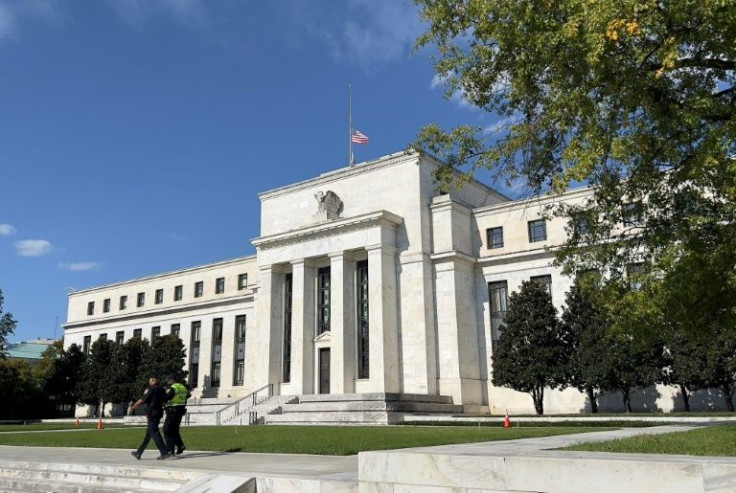 Investors remain grounded by concerns about the US Federal Reserve's monetary policy plans as it battles soaring inflation, supply chain snarls, rising wages and a spike in energy prices.