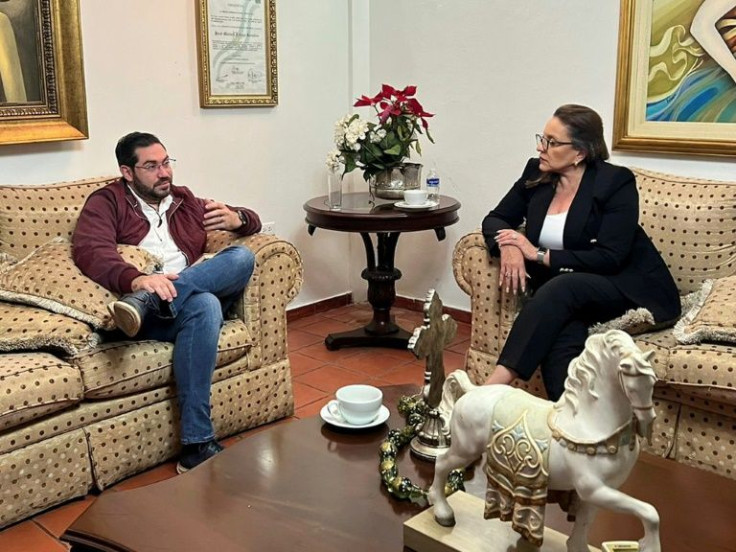 Honduras president elect Xiomara Castro (right) has made an offer to rebel deputy Jorge Calix (left) in a bid to end a congressional crisis ahead of her inauguration
