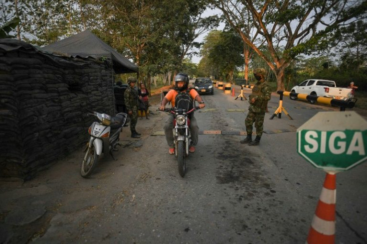 Colombian armed forces guard a major road in Arauca close to the Venezuelan border