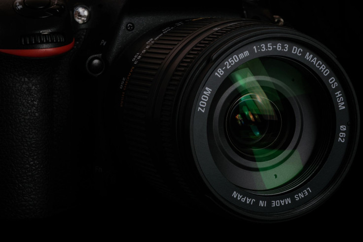 lens-3151078_1920