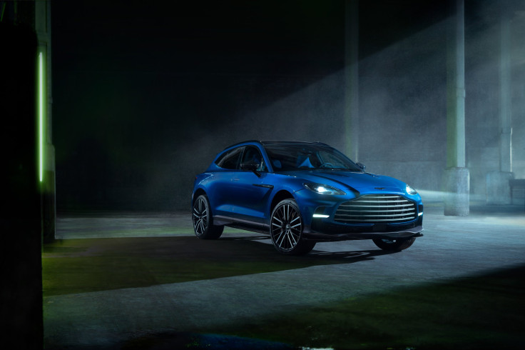 Aston_Martin_DBX707_03