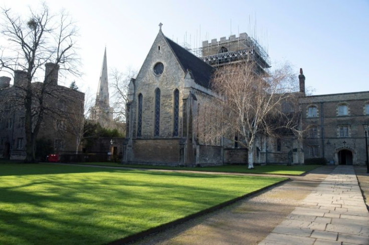 Jesus College in 2021 handed back a Benin Bronze sculpture of a cockerel to a Nigerian delegation