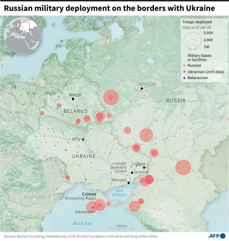 Map showing Russian troop deployments on the borders with Ukraine and military bases and installations