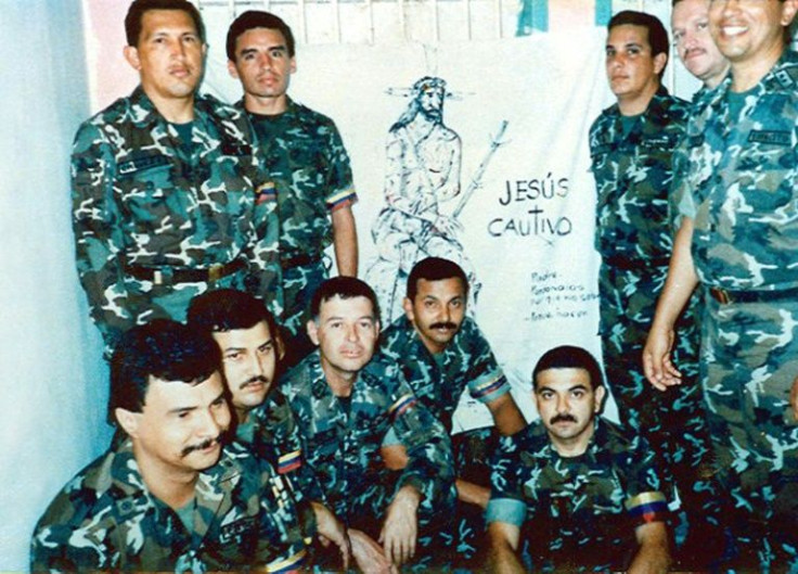 Hugo Chavez (top left) with other military prisoners after the failed coup