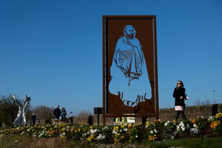 The sculpture of Algerian resistance hero Emir Abdelkader was vandalised just hours before its inauguration