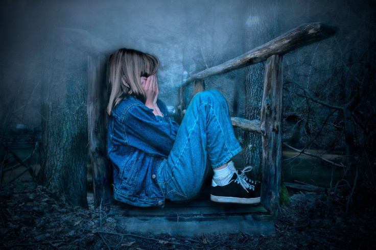 girl-g8af028eac_1920