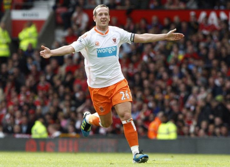 Villa set to hijack Charlie Adam deal