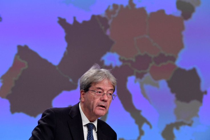 FILE PHOTO - European Commissioner for Economy Paolo Gentiloni presents the Autumn 2020 Economic Forecasts, at the EU headquarters in Brussels, Belgium November 5, 2020. John Thys/Pool via REUTERS