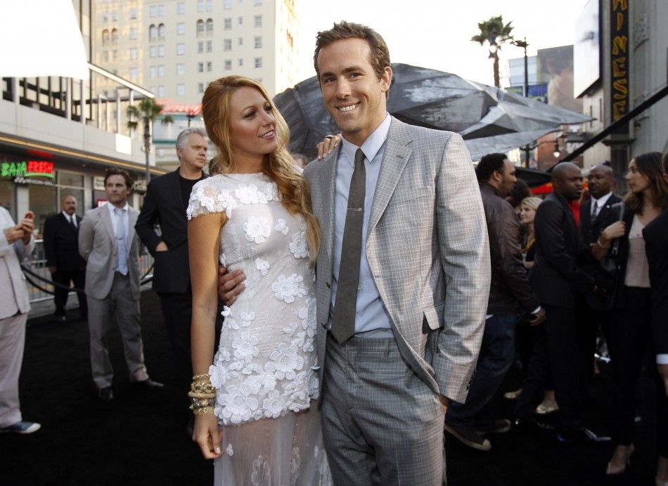 Cast members Ryan Reynolds and Blake Lively pose at the premiere of quotGreen Lanternquot at the Grauman039s Chinese theatre in Hollywood, California June 15, 2011.