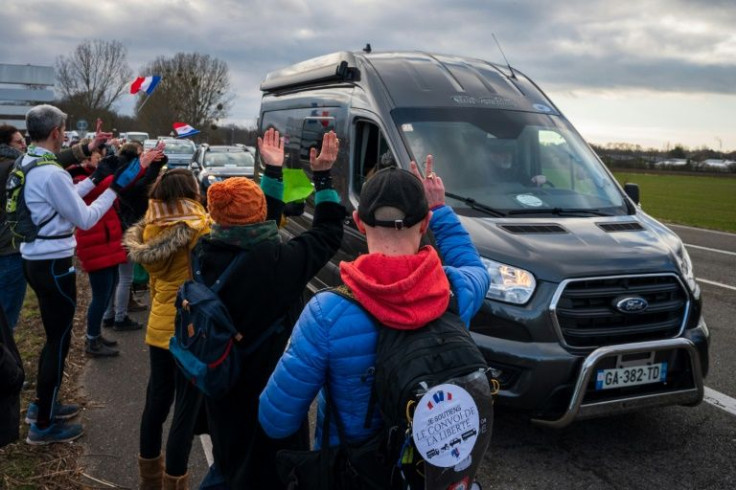 Inspired by the Canada truckers, thousands of protesters are headed toward Paris in convoys from across France, despite police warnings to back off