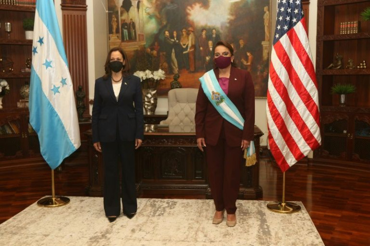 US Vice President Kamala Harris (L) was the first foreign official to hold talks with Honduran president Xiomara Castro