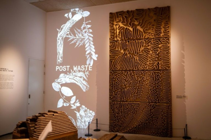 A photograph shows an architectural wall prototype, made of calcium carbonate and bagasse waste, by-products of the sugar-refining process