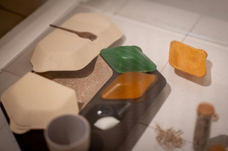 A prototype for an alternative onboard meal tray made to replace single-use materials with a combination of edible, reusable and biodegradable materials
