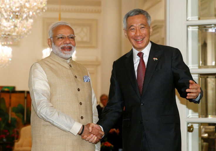 India's Prime Minister Narendra Modi meets Singapore's Prime Minister Lee Hsien Loong at the Istana in Singapore June 1, 2018. 
