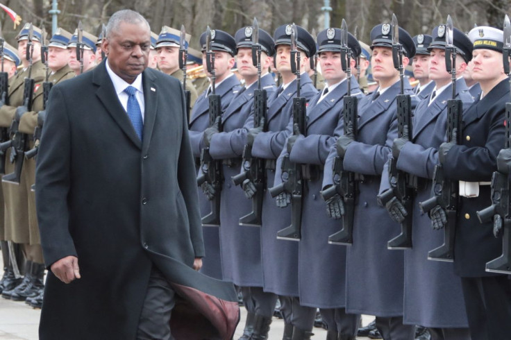 U.S. Defense Secretary Lloyd Austin attends a welcoming ceremony before his meeting with Polish Defence Minister Mariusz Blaszczak (not pictured) in Warsaw, Poland February 18, 2022. Slawomir Kaminski/Agencja Wyborcza.pl via REUTERS