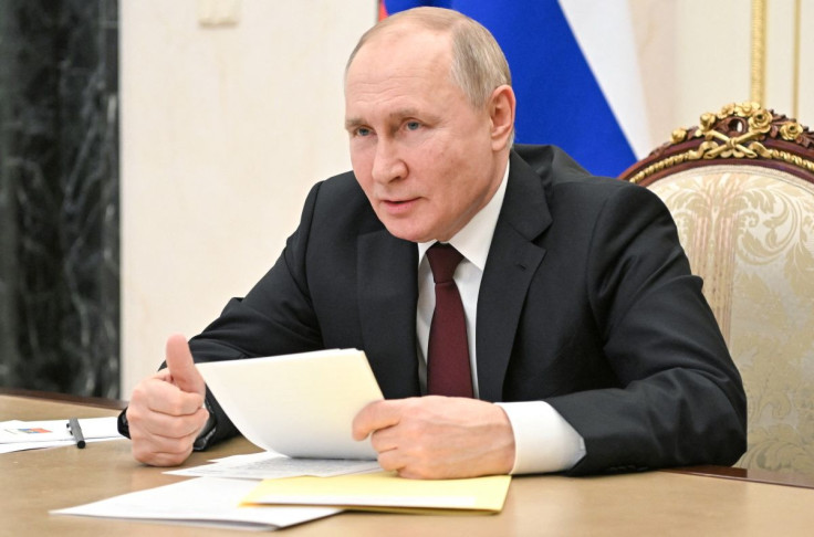 Russian President Vladimir Putin chairs a meeting on economic issues via a video link in Moscow, Russia February 17, 2022. Sputnik/Alexey Nikolsky/Kremlin via REUTERS 