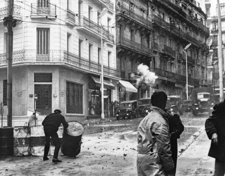 Europeans opposed to the Algerian policy of General de Gaulle violently confront security forces in Algiers on December 10, 1960